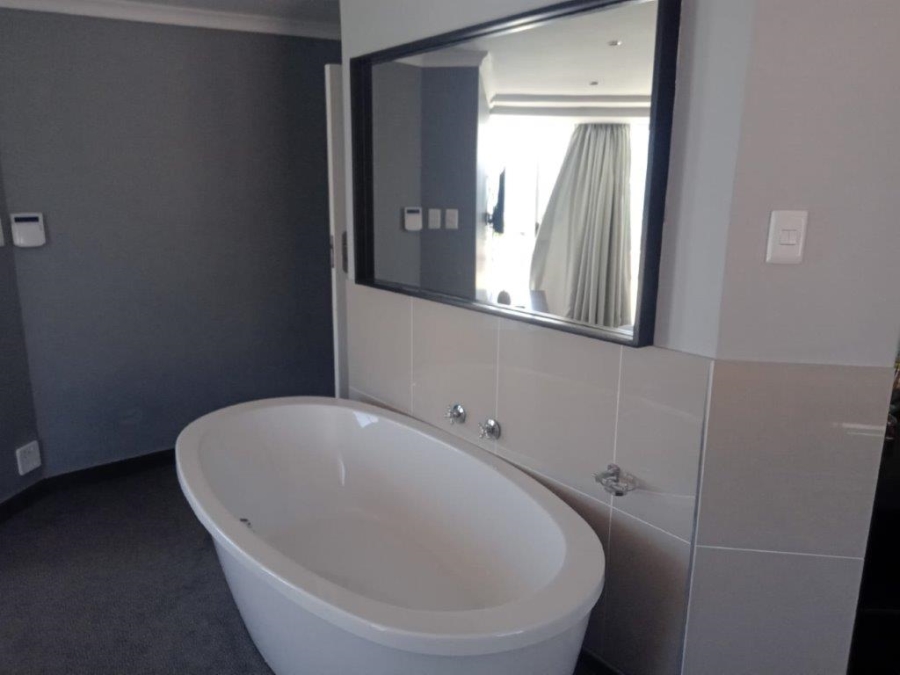 5 Bedroom Property for Sale in Ferreira Town Eastern Cape